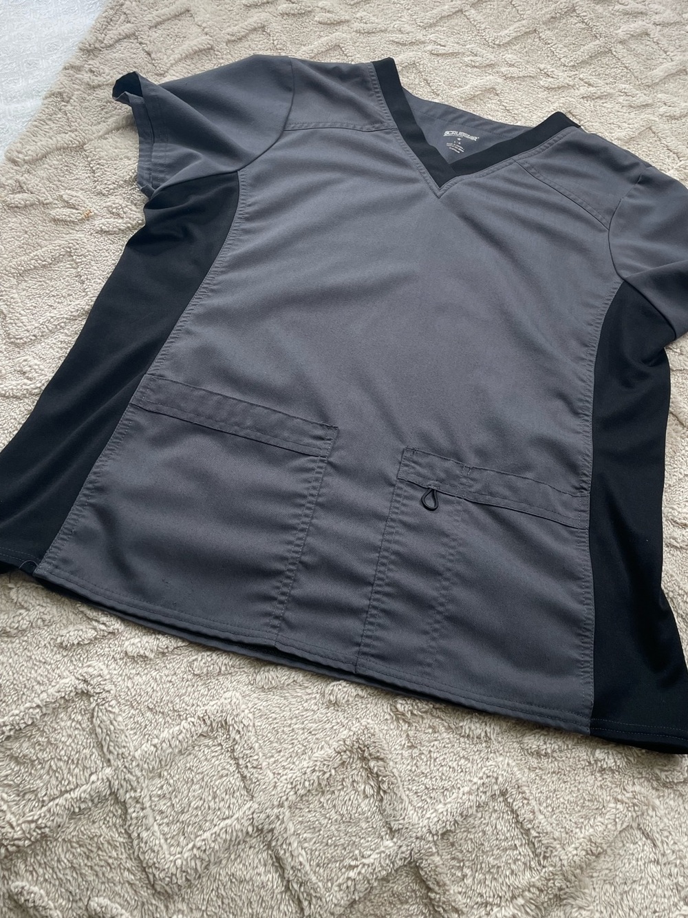 Scrubstar Two-Tone V-Neck Scrub Top - Gray & Black Size Large Medical Staff